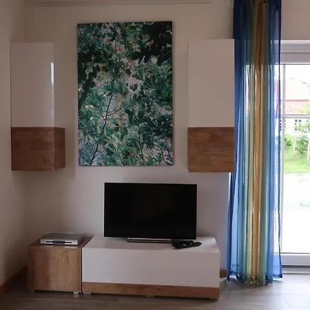 Kleines Atelier Sued-Ruegen * Gross Schoritz